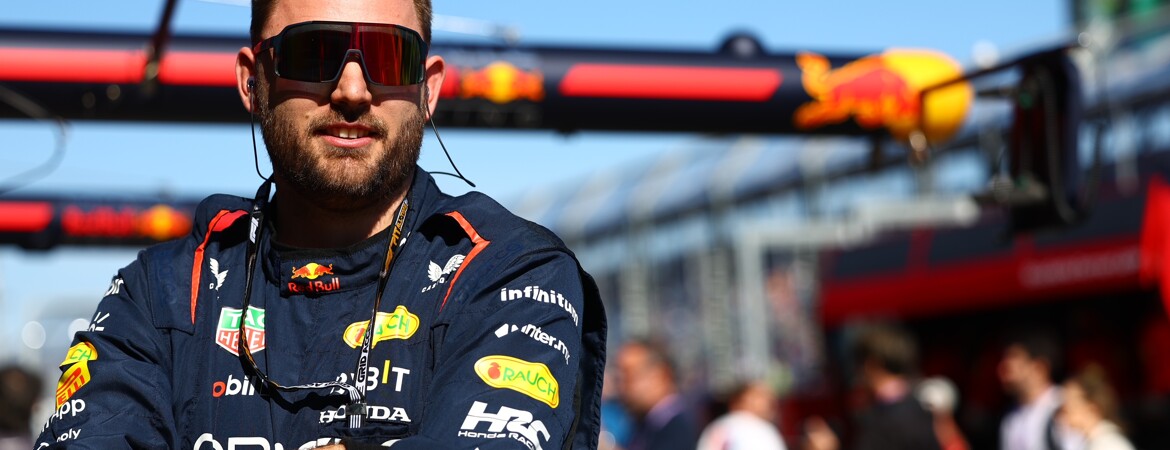 Old Burfordians excel in the F1 pit lane