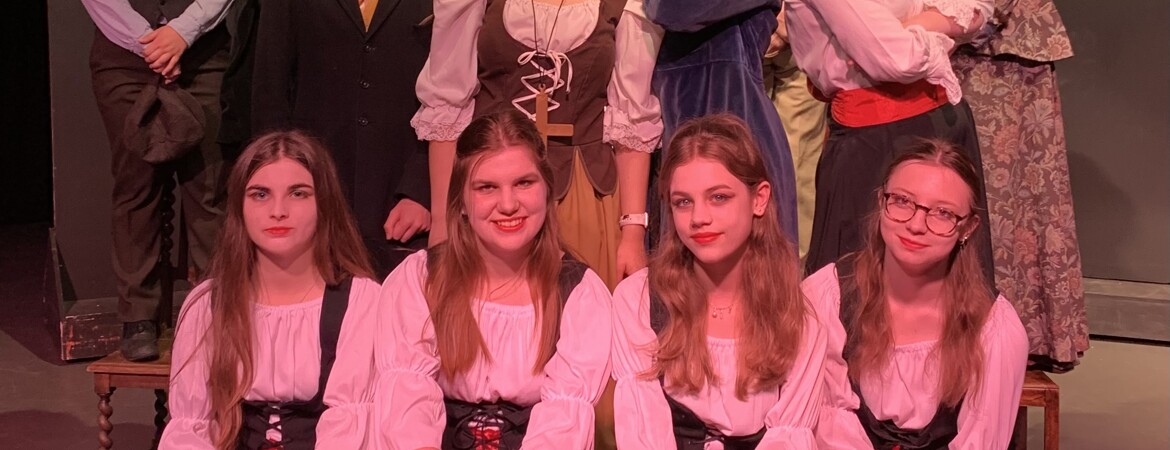 Year 10 Burford School Students Perform 'Dracula'