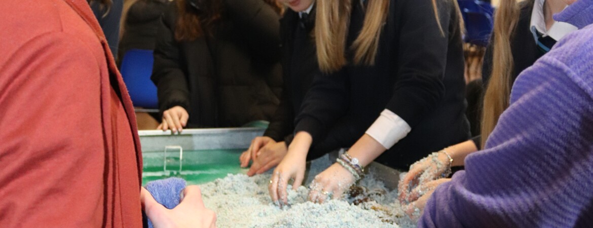 Year 11 Geographers Explore Oxfordshire's Rivers with Evenlode Catchment Partnership